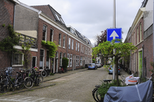 904167 Gezicht in de Palmstraat te Utrecht, met de huizen Palmstraat 47 (links) -lager.